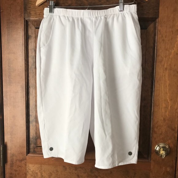 Alia White Pull-On Capis Size 12 Petite - Picture 1 of 11